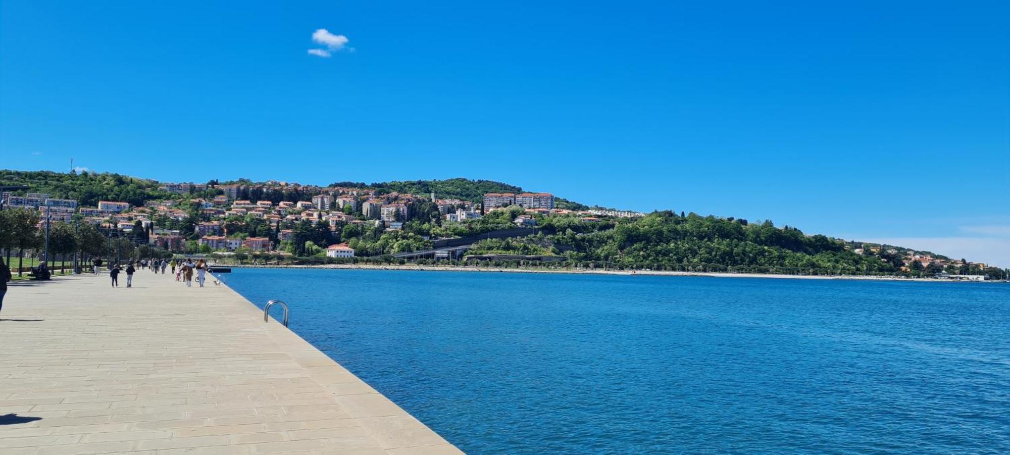Apartment By The Castle Koper Exterior photo